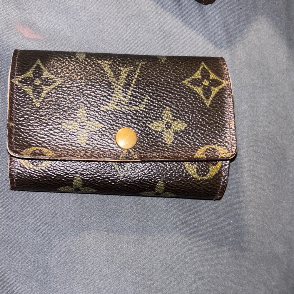 Louis Vuitton Monogram Wallet and Key Wallet Set - Picture 9 of 11